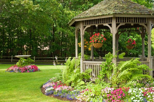 Backyard Landscaping Service in Columbus